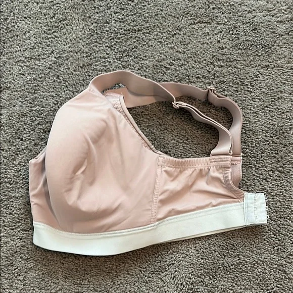 Natori Blush and White Bra - Picture 7 of 7